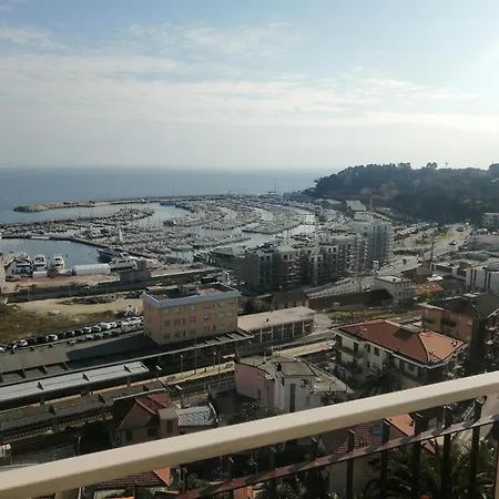 Casa Fanni Trilocale Vista Mare Vista Citta Vista Monti Apartment
